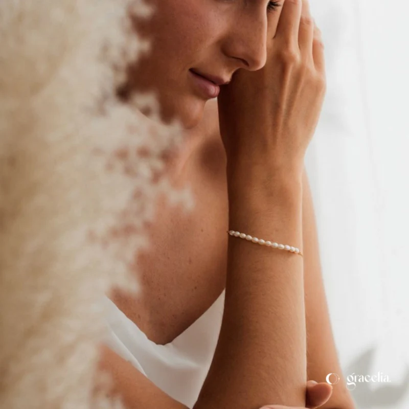 Pearl Beaded Bracelet: Your Path to Effortless Charm.